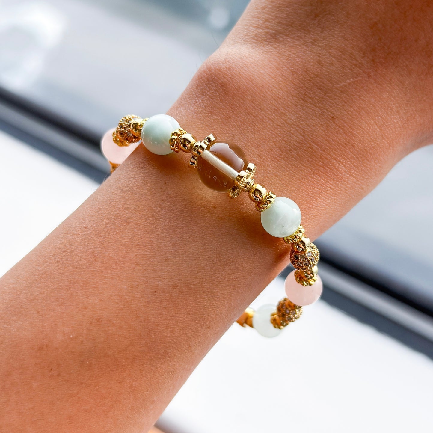 Nomad - Travel Series