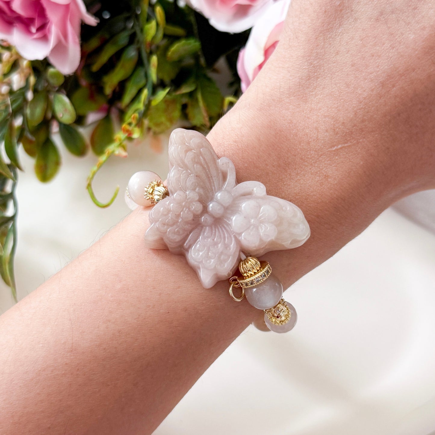 Alashan Agate Butterfly (Cream)