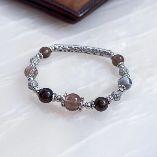 Nomad - Travel Series