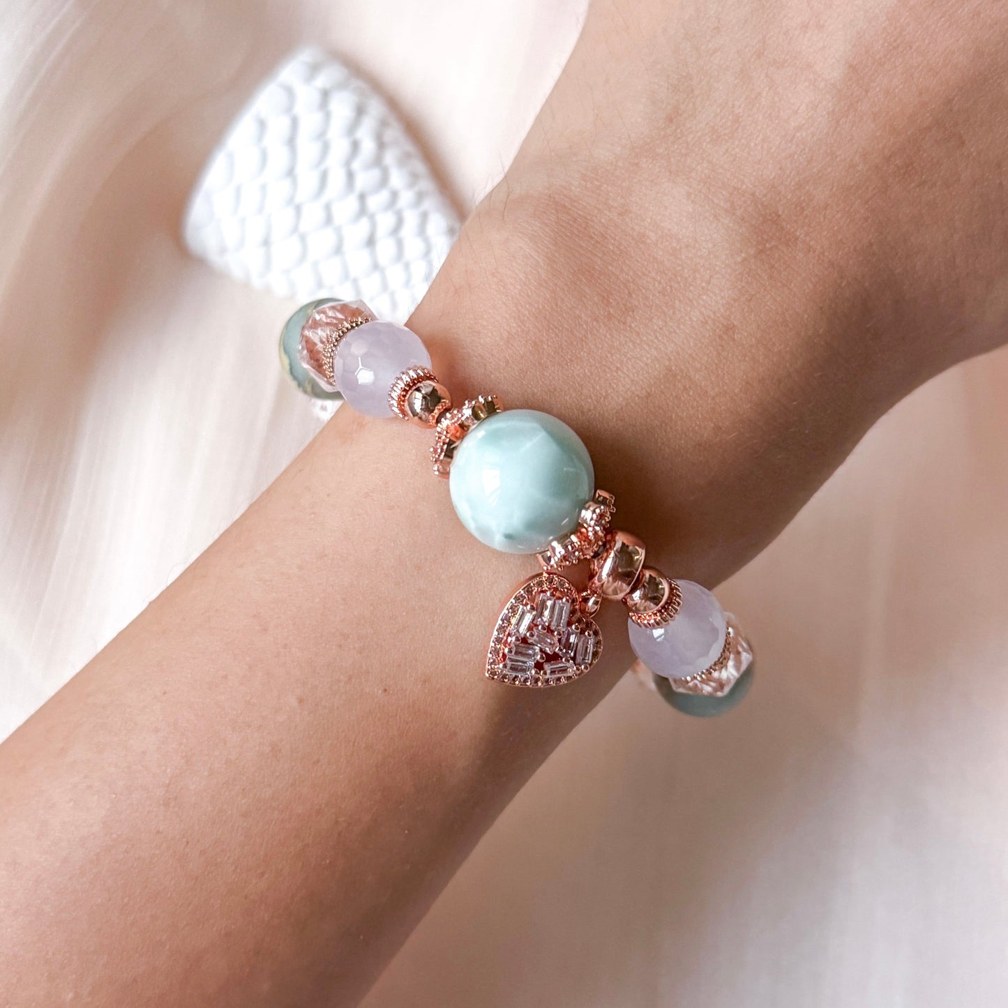 Elle (Happiness, Weight Control and Positivity)