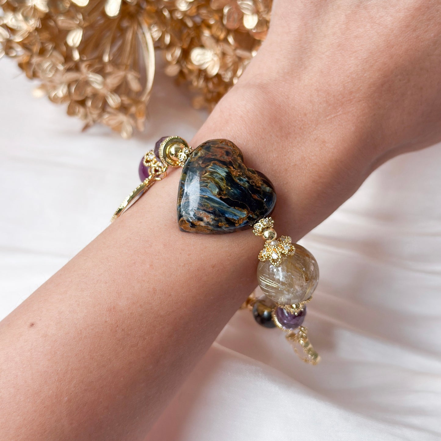 [Statement!] Pietersite Heart Bracelet